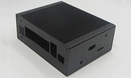 鋁型材運用在控制器電源外殼上的優(yōu)勢有哪些？